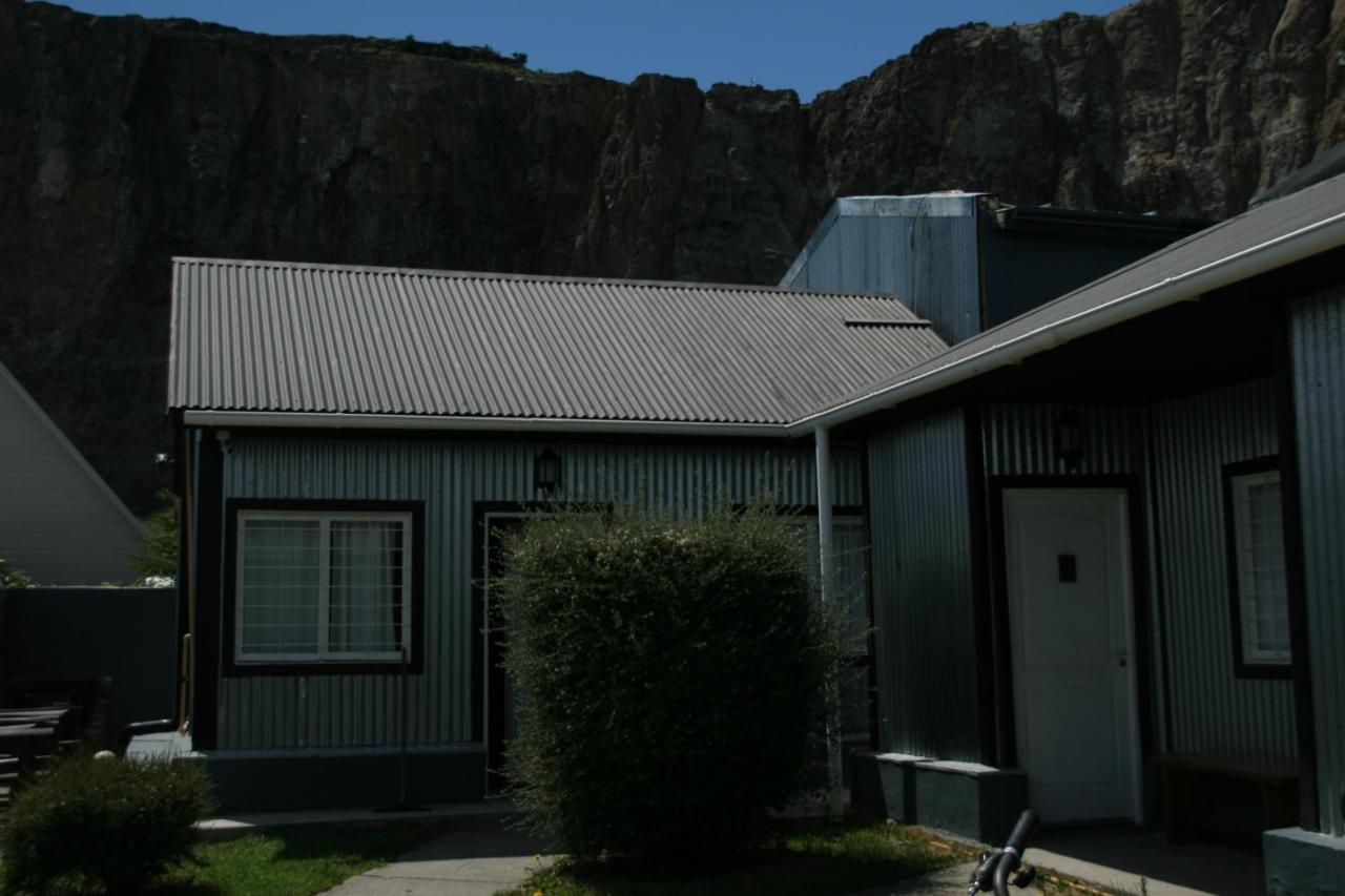 Complejo Don Joel Hostel El Chalten Bagian luar foto