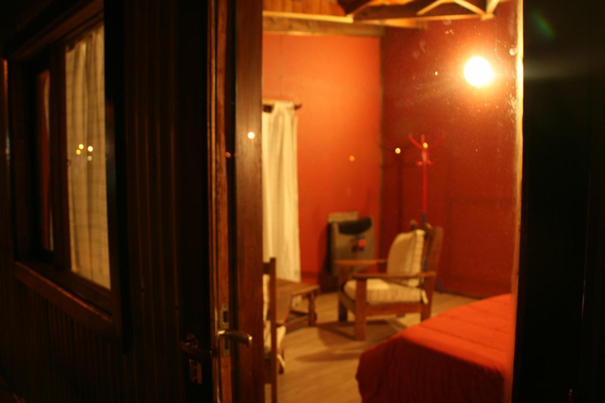 Complejo Don Joel Hostel El Chalten Bagian luar foto