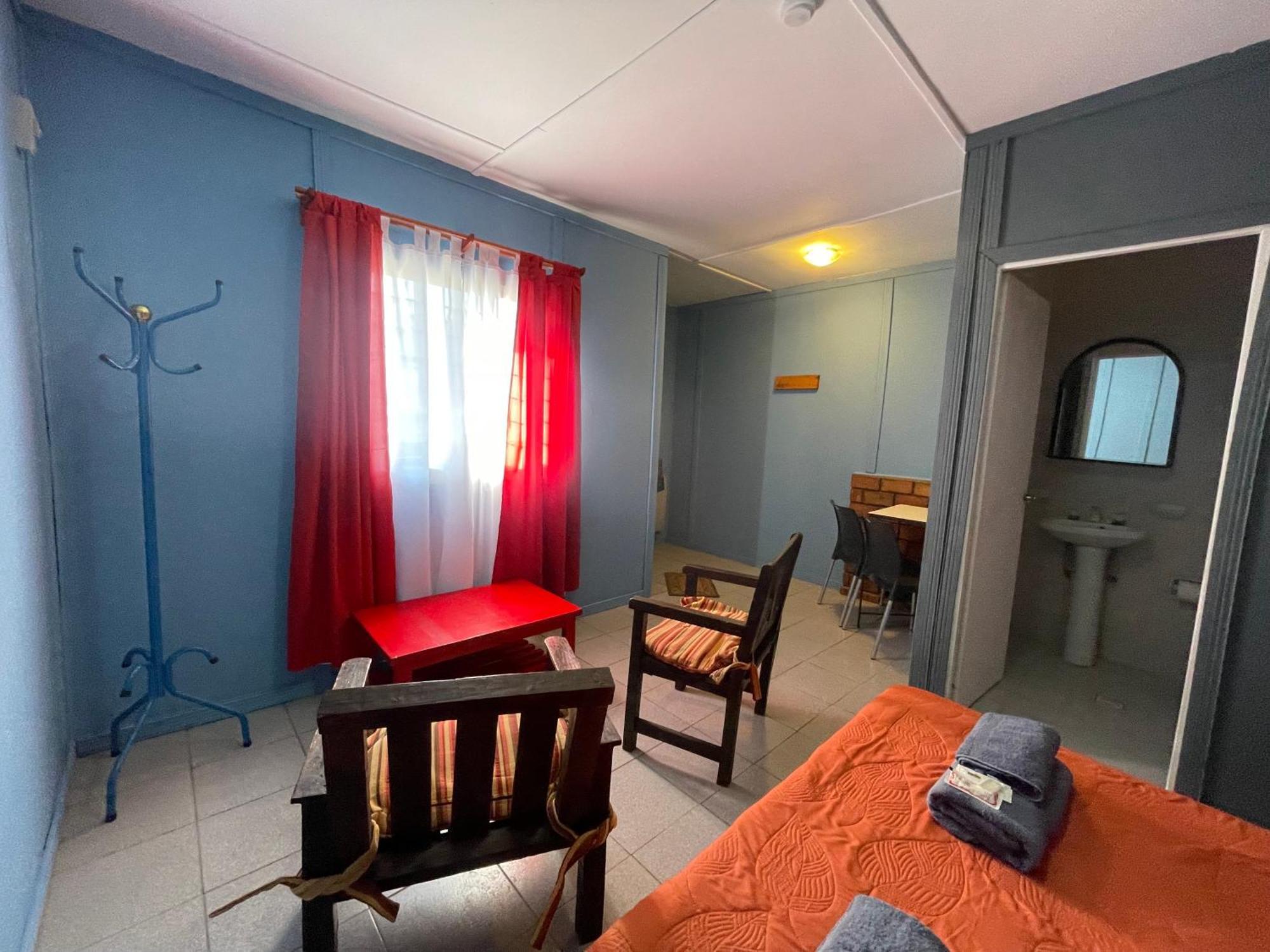 Complejo Don Joel Hostel El Chalten Bagian luar foto